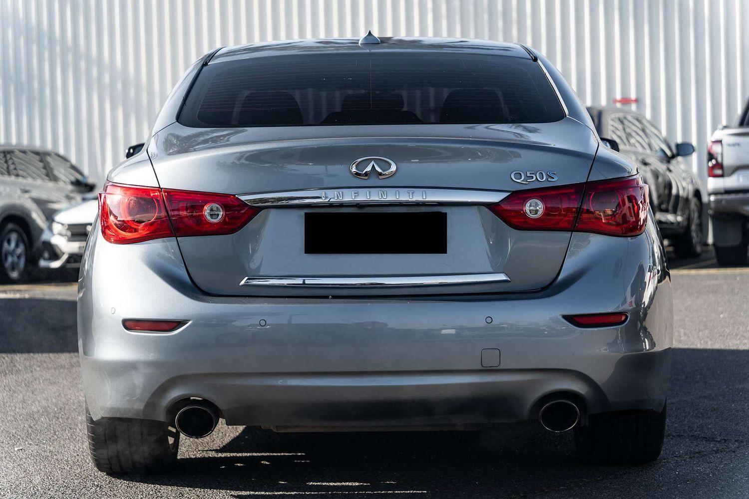 2015 INFINITI Q50 S Hybrid in Blue
