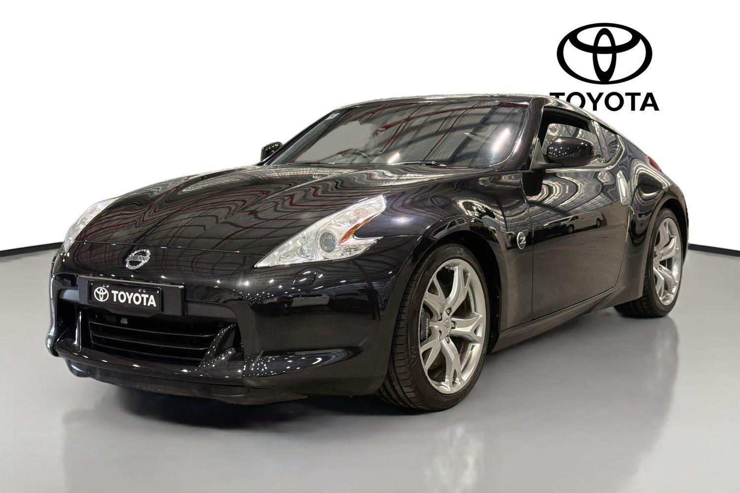 2011 Nissan 370Z Base in Black