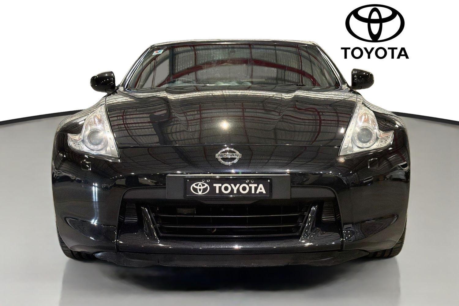 2011 Nissan 370Z Base in Black