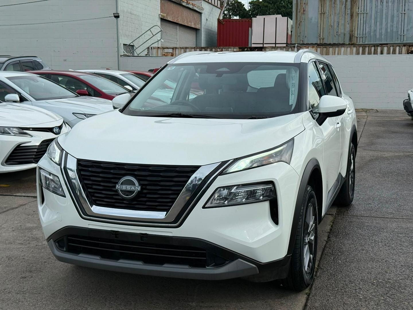 2024 Nissan X-TRAIL ST in White