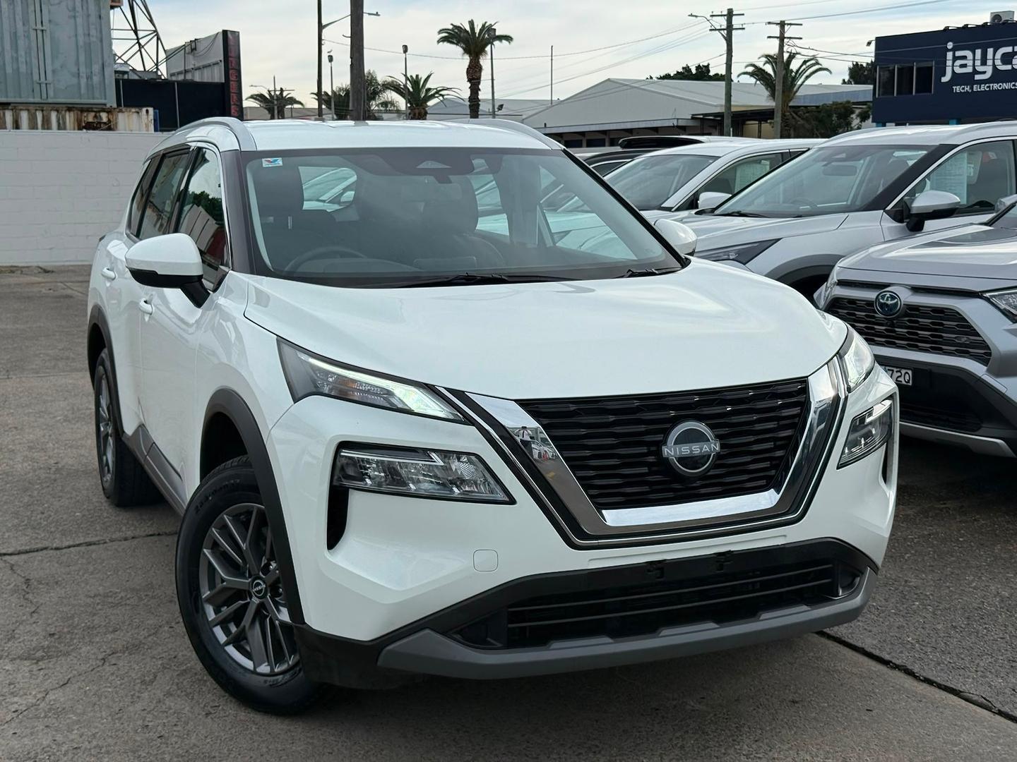 2024 Nissan X-TRAIL ST in White