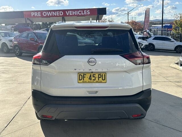 2023 Nissan X-TRAIL ST-L in White
