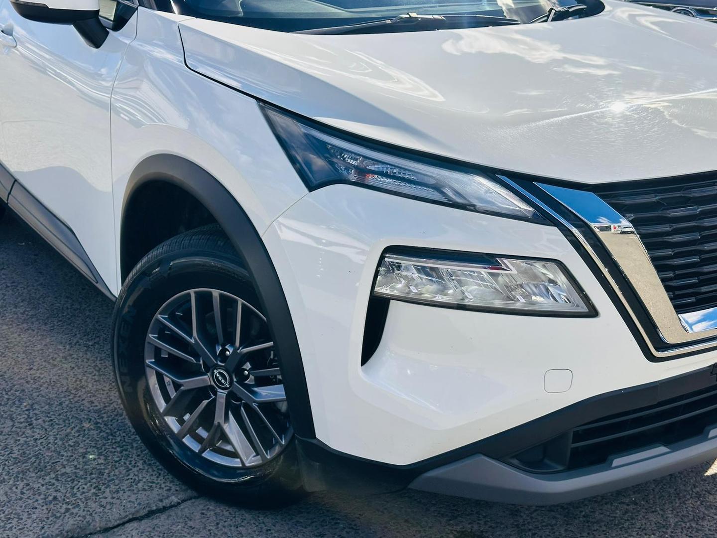2024 Nissan X-TRAIL ST in White