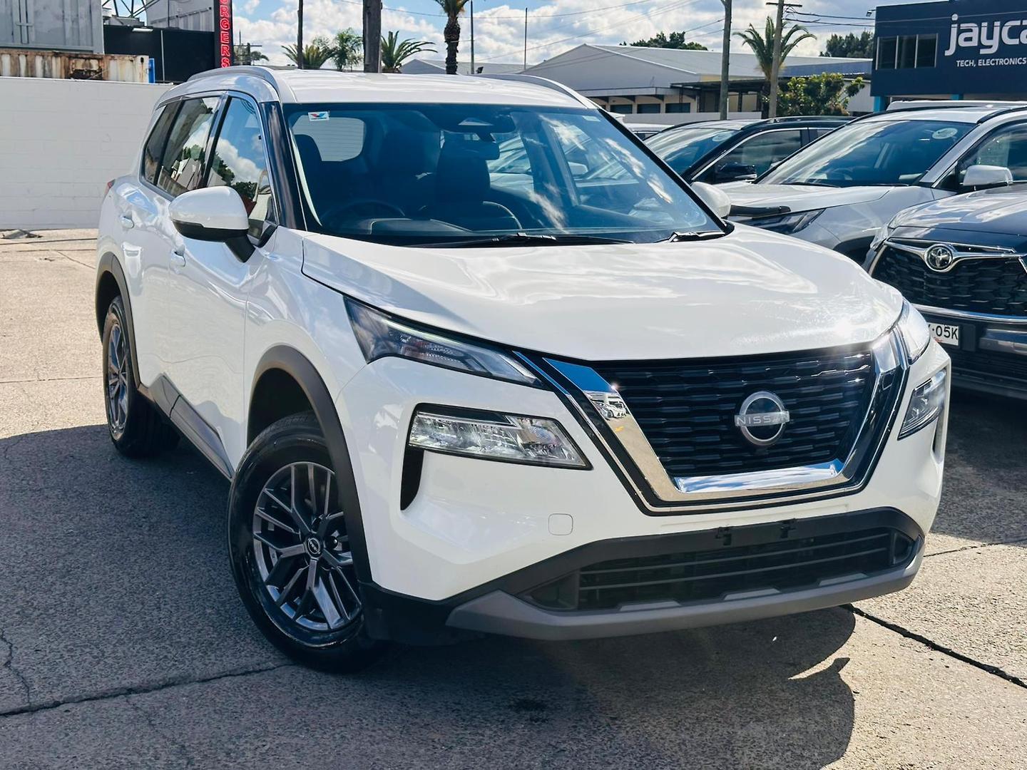 2024 Nissan X-TRAIL ST in White