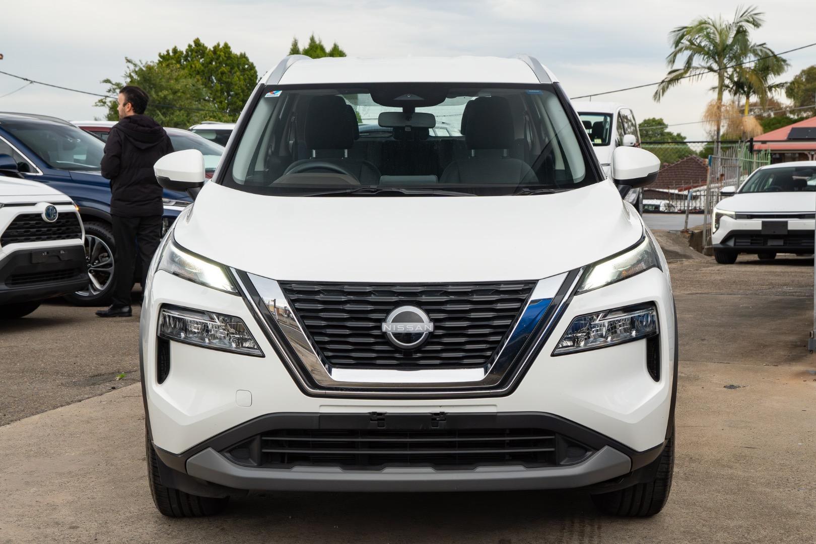 2024 Nissan X-TRAIL ST in White