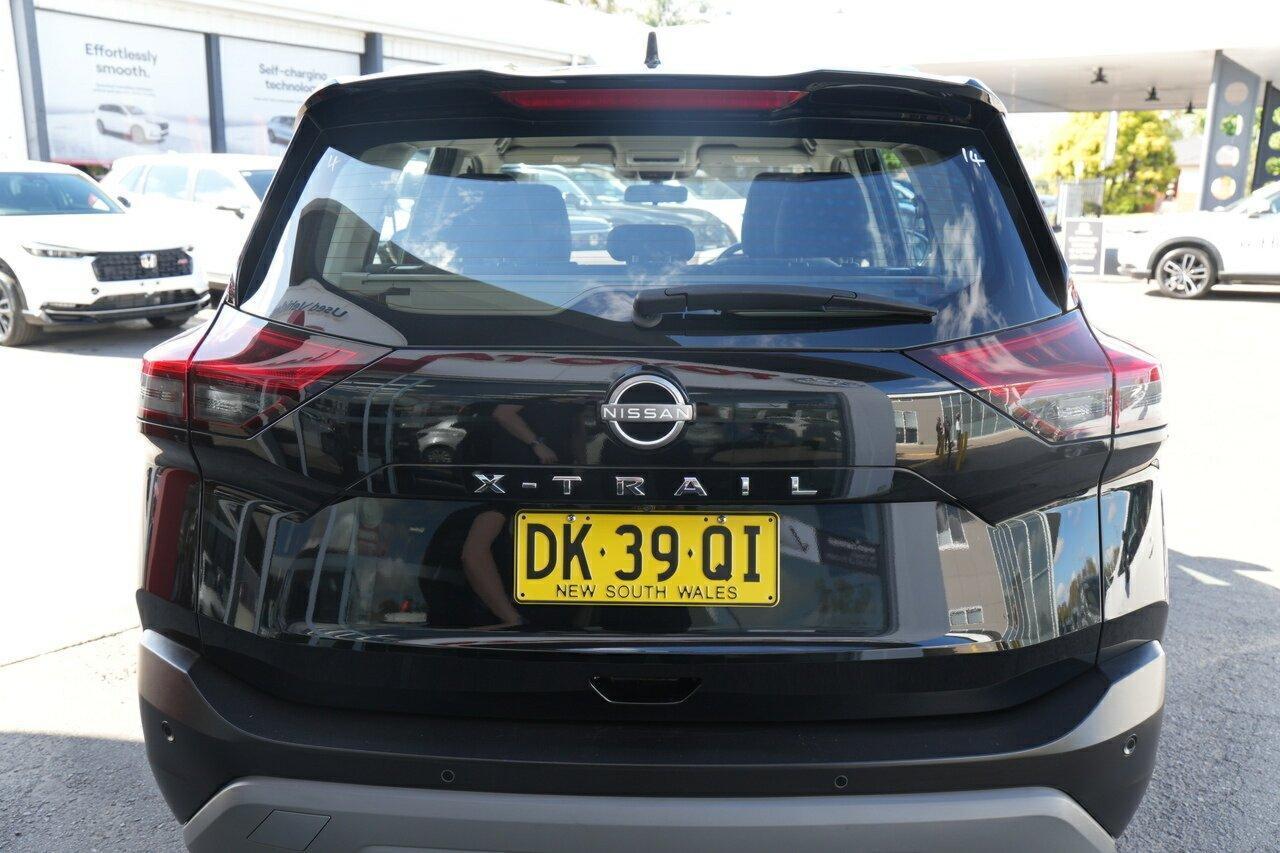 2024 Nissan X-TRAIL ST in Black