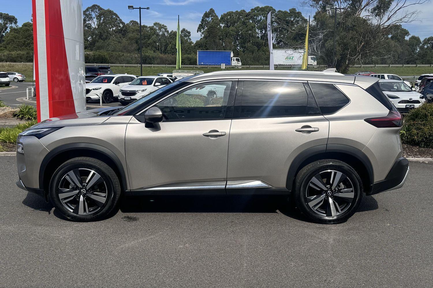 2025 Nissan X-TRAIL Ti-L e-POWER in Champagne Silver