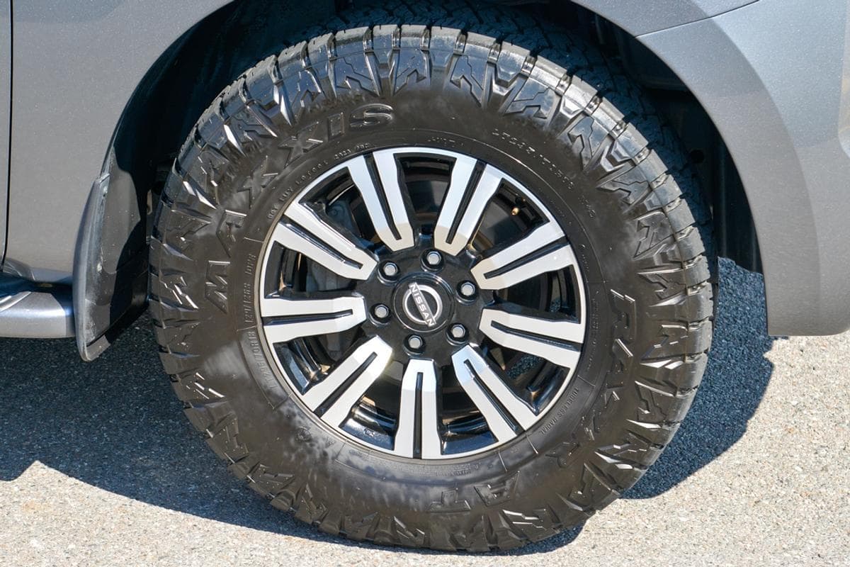 2022 Nissan Patrol Ti in Grey