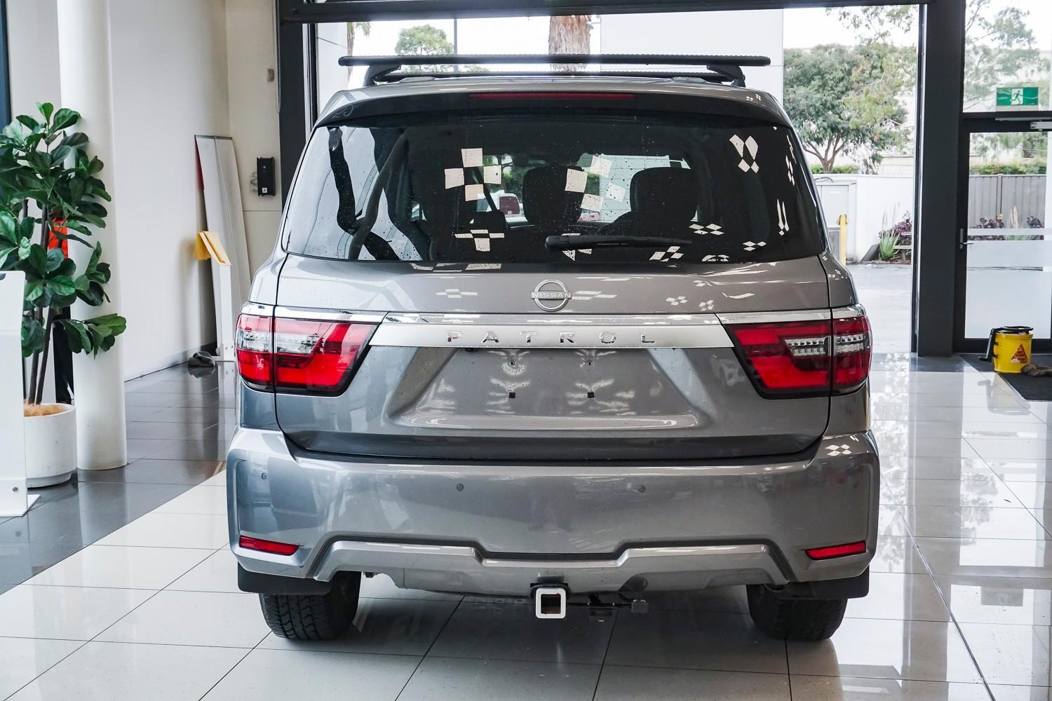 2022 Nissan Patrol Ti in Grey
