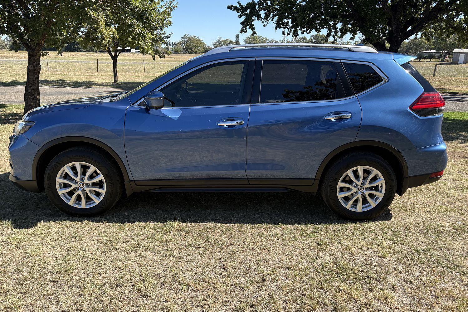 2017 Nissan X-TRAIL ST-L in Other