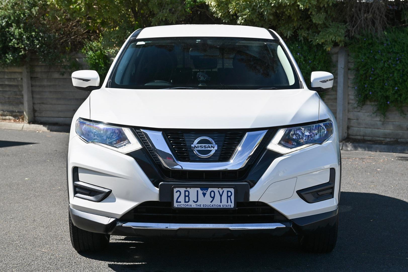 2018 Nissan X-TRAIL ST in White