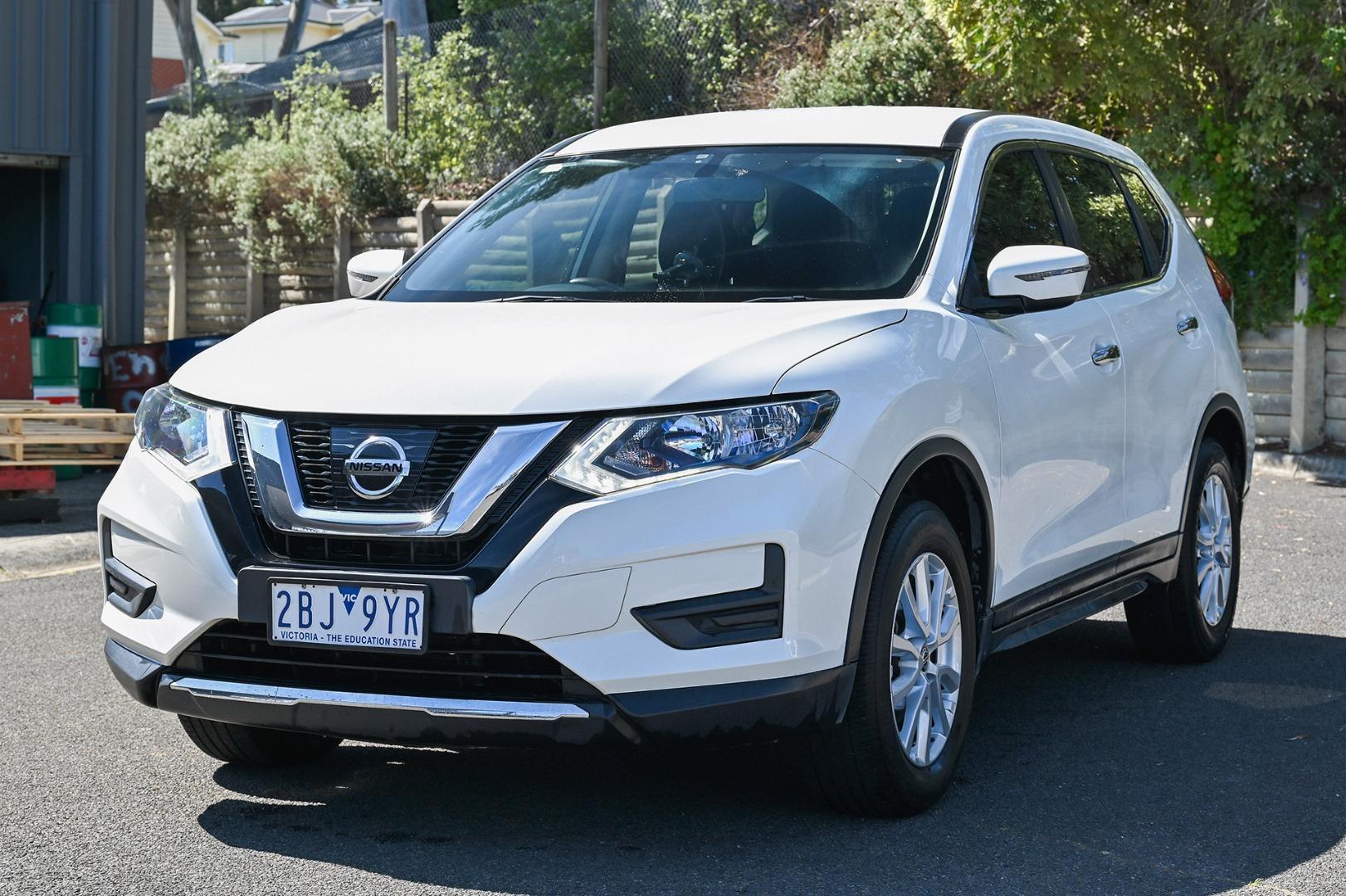 2018 Nissan X-TRAIL ST in White
