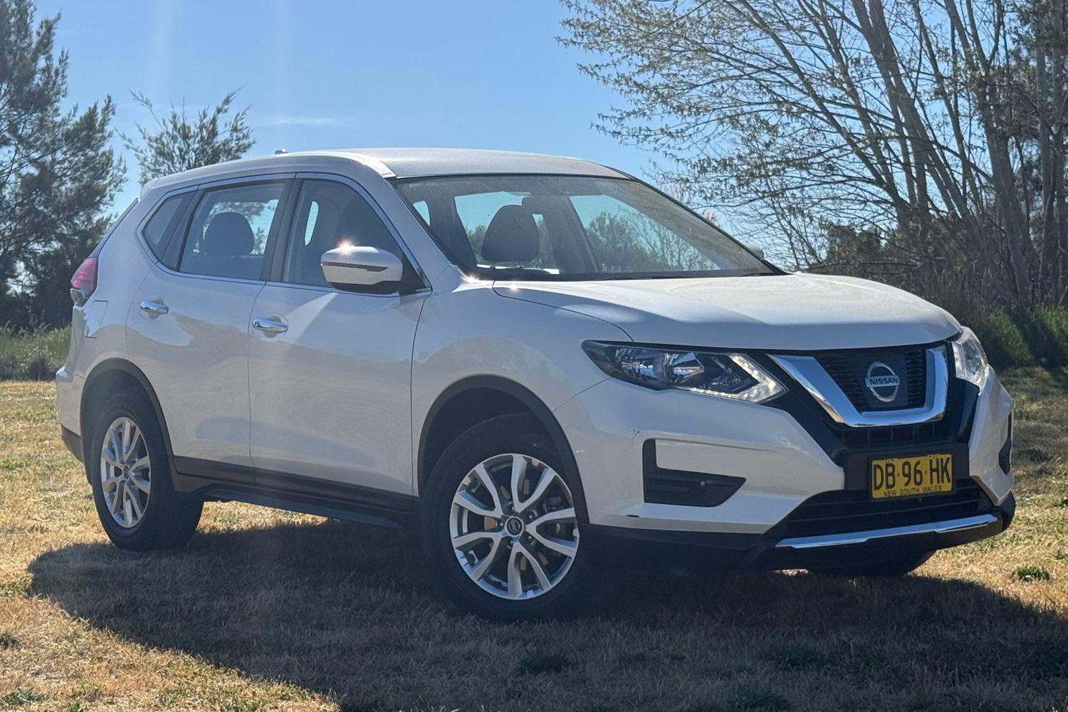 2019 Nissan X-TRAIL ST in White