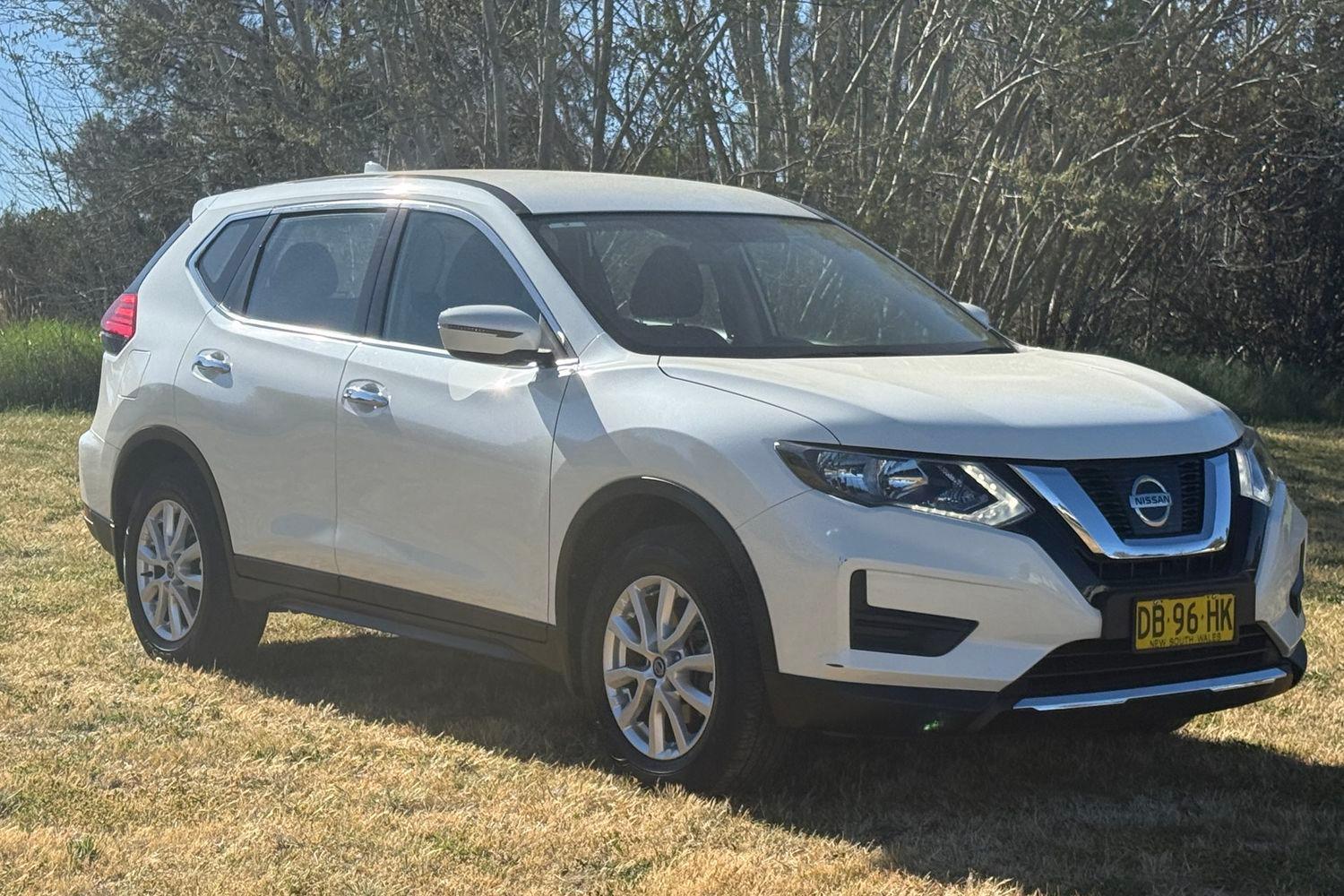2019 Nissan X-TRAIL ST in White