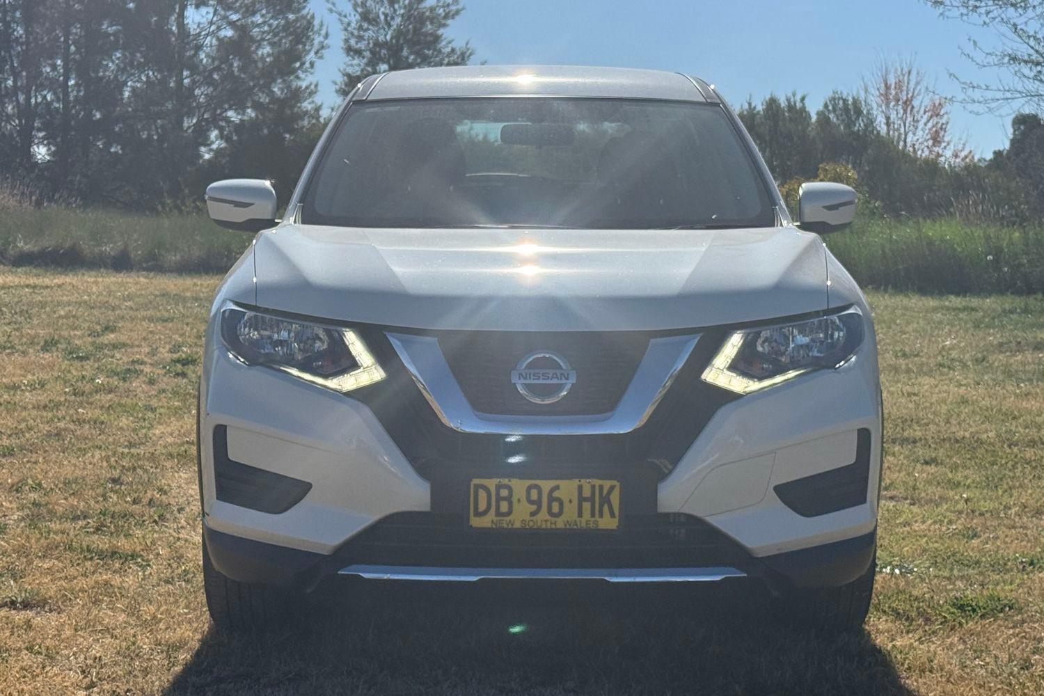 2019 Nissan X-TRAIL ST in White