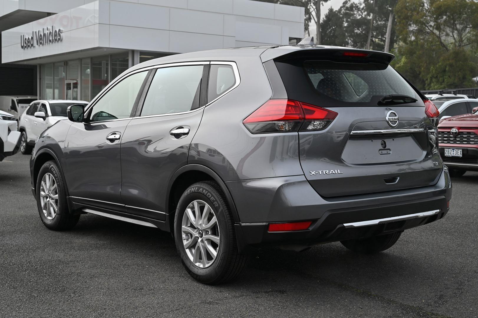 2019 Nissan X-TRAIL ST in Grey