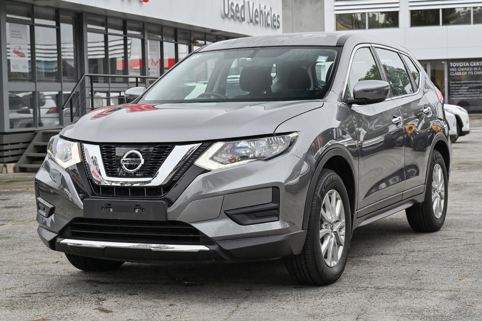 2019 Nissan X-TRAIL ST in Grey
