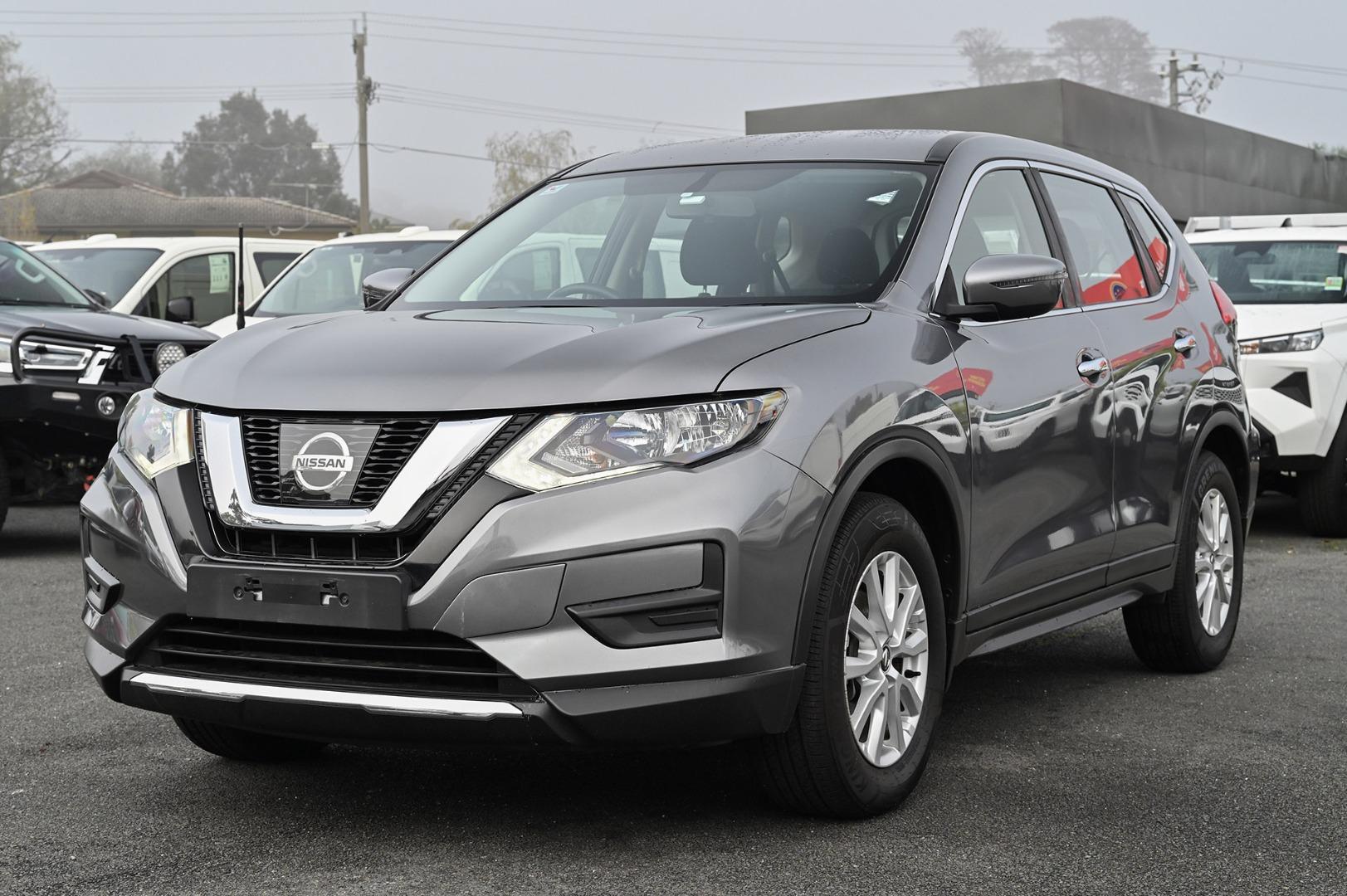 2019 Nissan X-TRAIL ST in Grey
