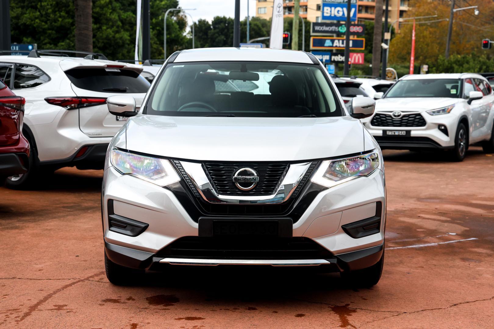 2021 Nissan X-TRAIL ST in Silver