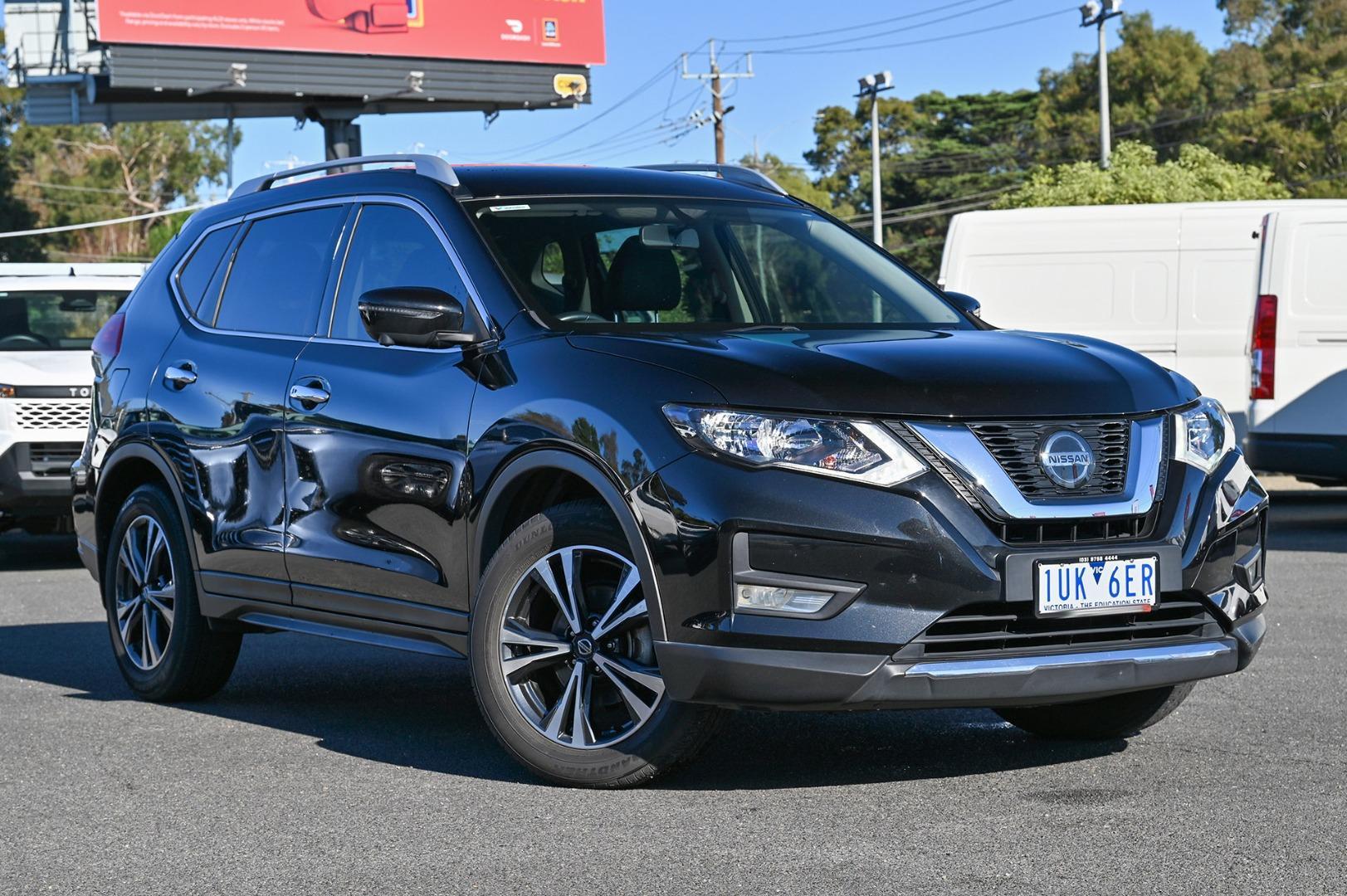 2021 Nissan X-TRAIL ST-L in Black