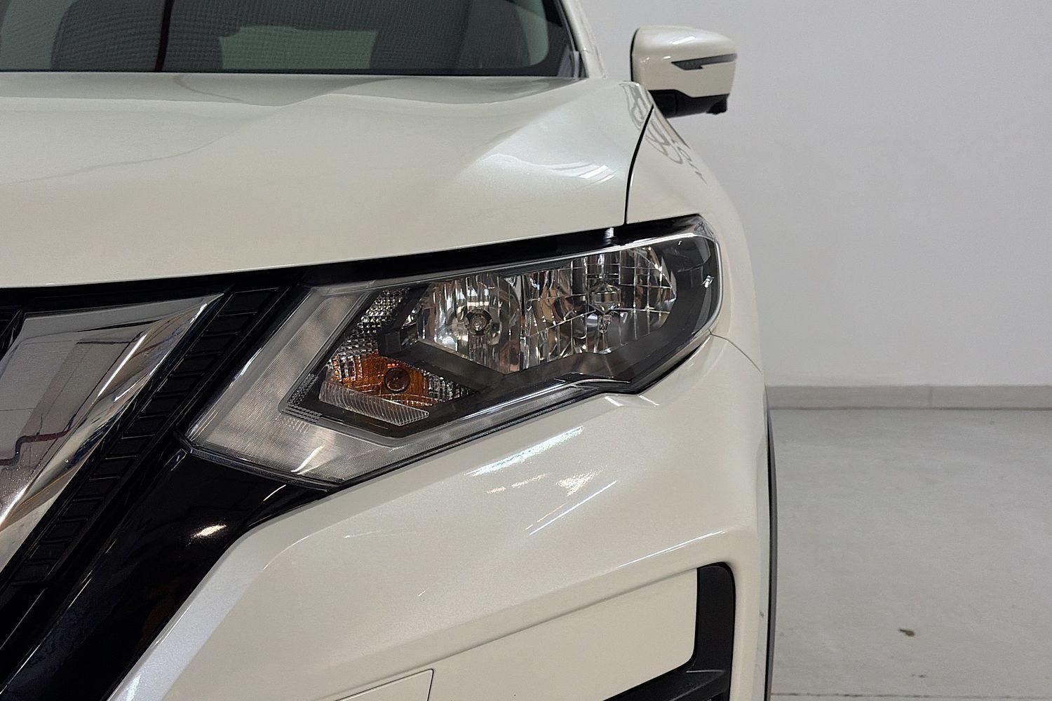 2021 Nissan X-TRAIL ST-L in White
