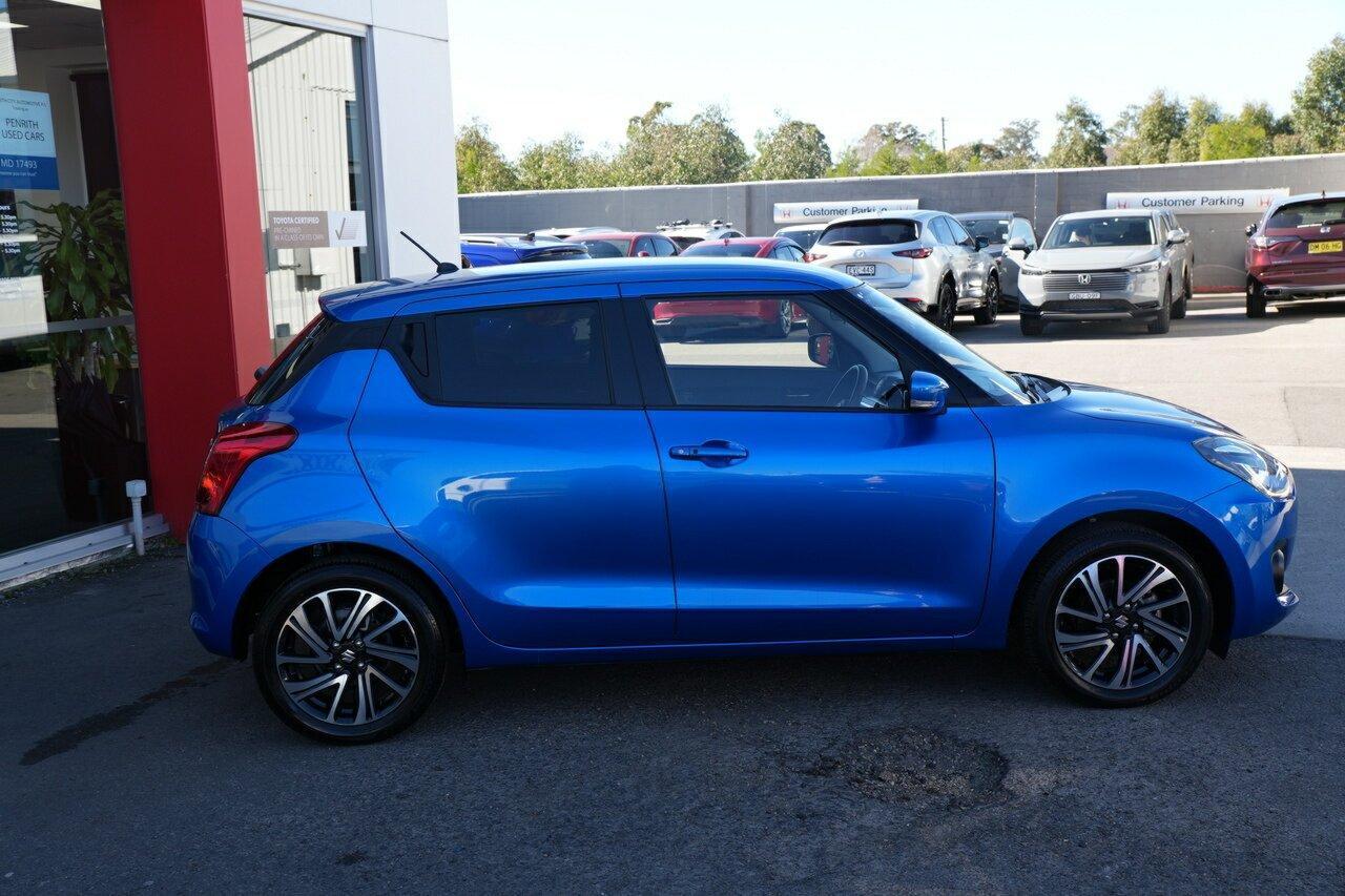2022 Suzuki Swift GLX Turbo in Blue