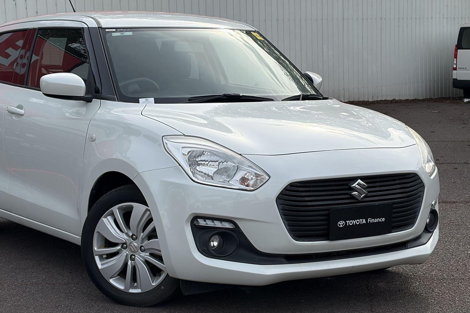 2019 Suzuki Swift GL Navigator in White