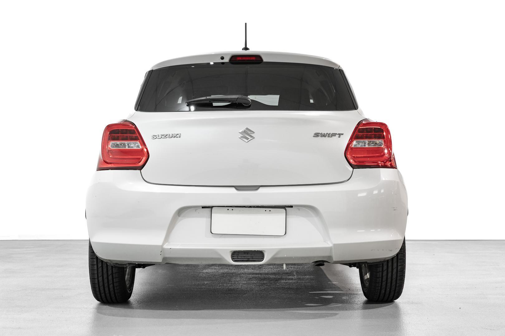 2021 Suzuki Swift GL Navigator in White