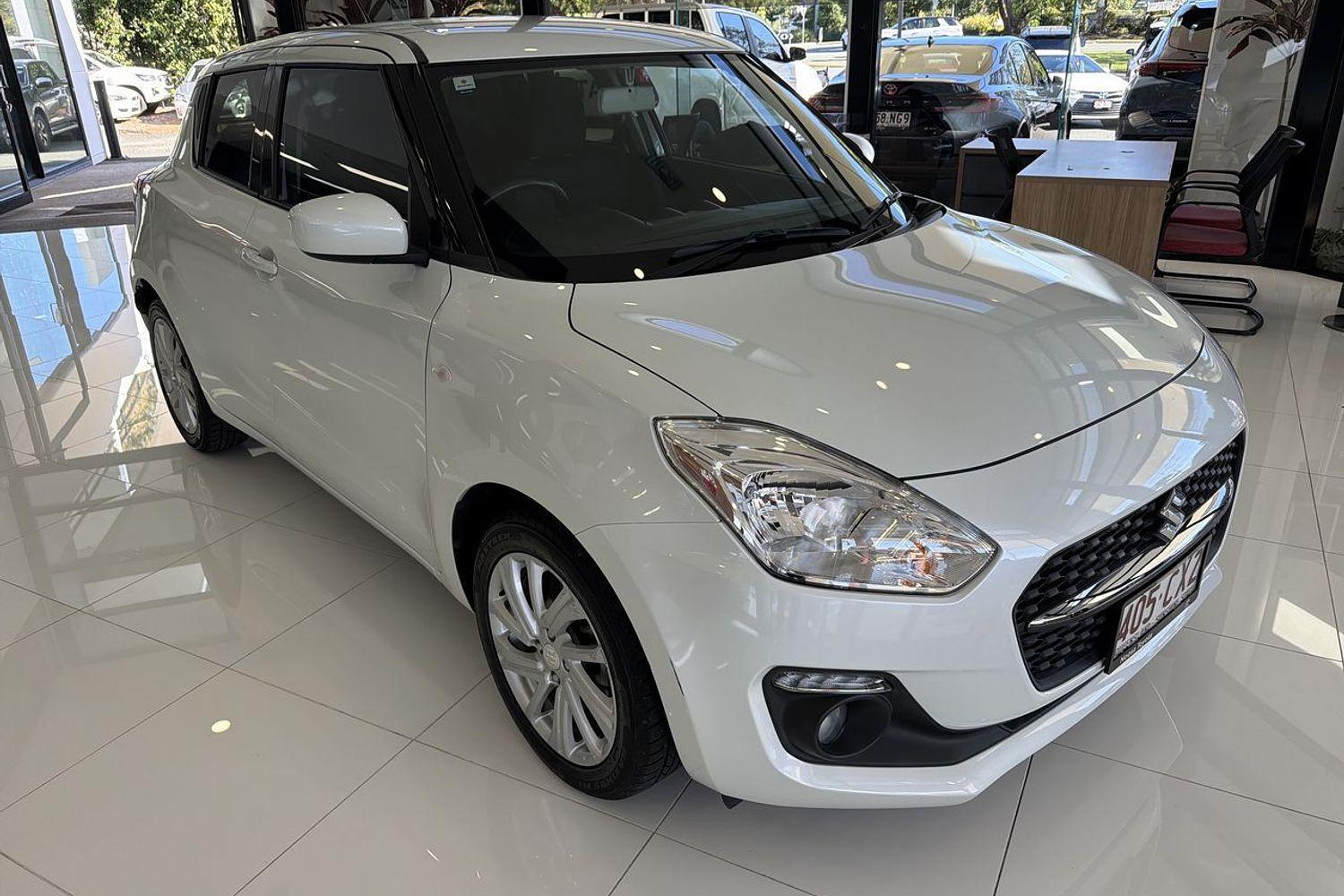 2021 Suzuki Swift GL Navigator in White