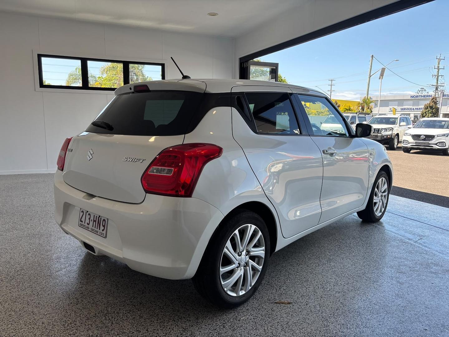 2023 Suzuki Swift GL in White