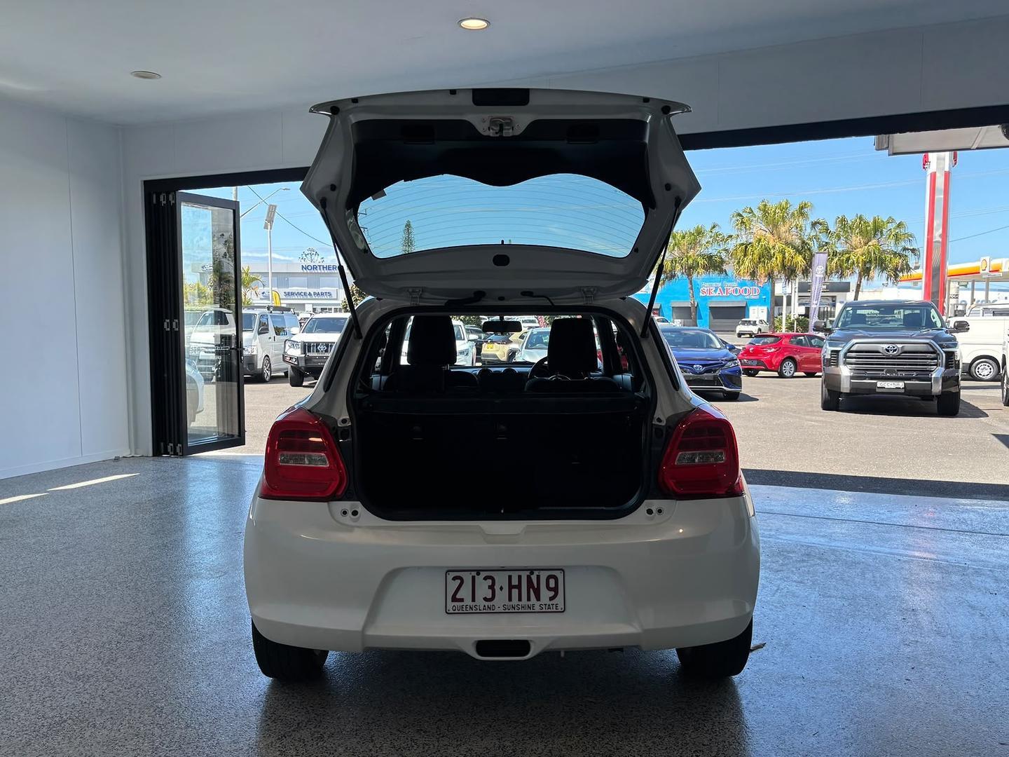 2023 Suzuki Swift GL in White