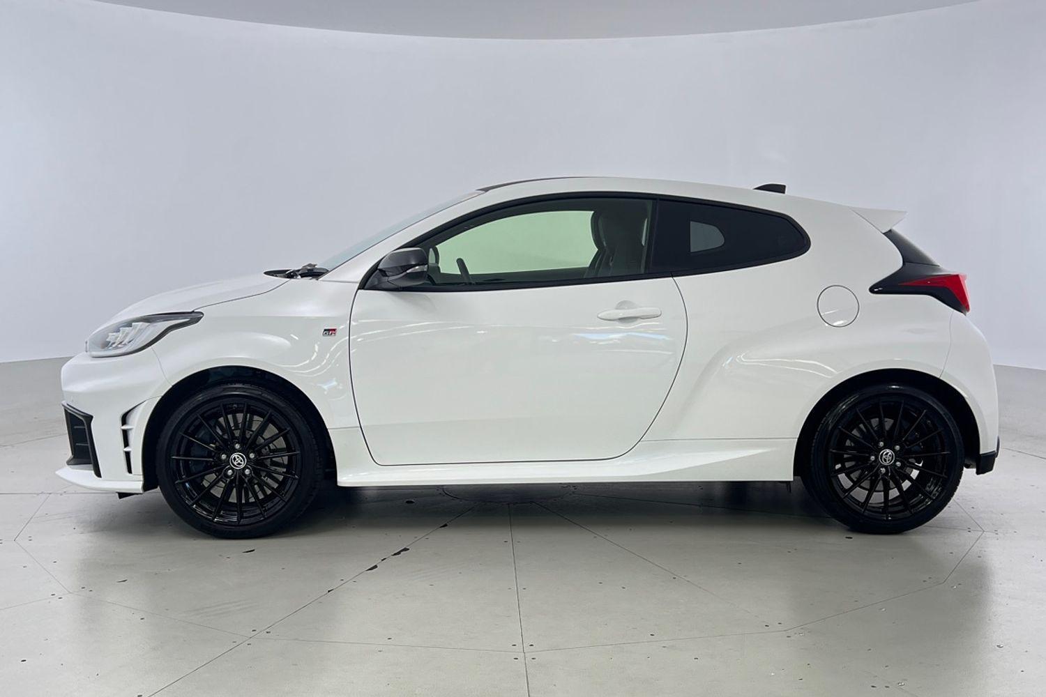 2024 Toyota Yaris GT in White