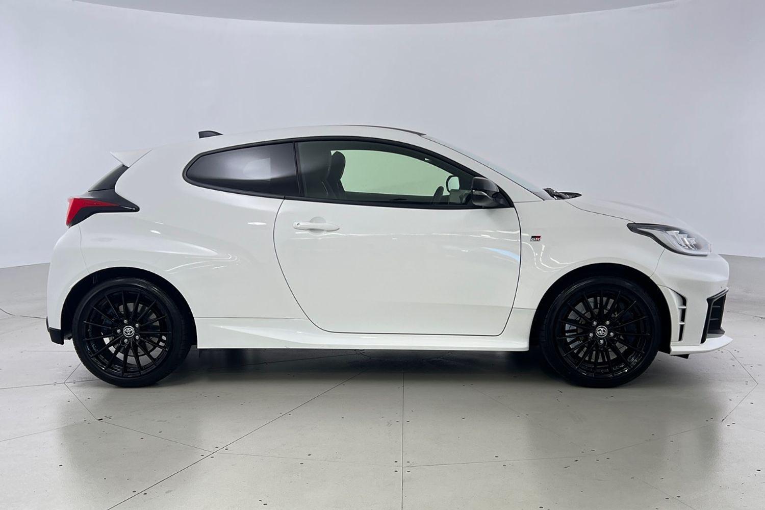 2024 Toyota Yaris GT in White