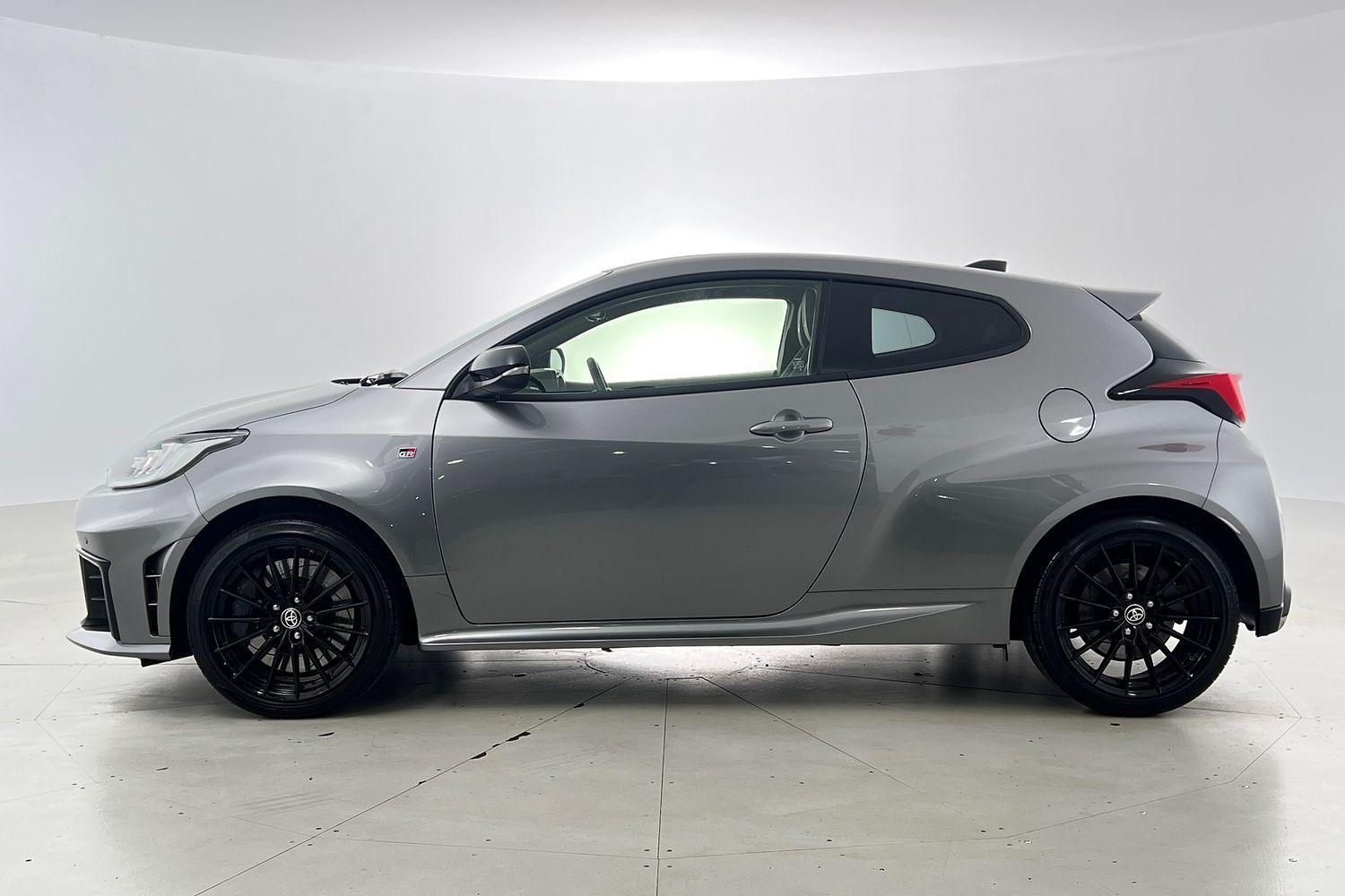 2024 Toyota Yaris GT in Silver