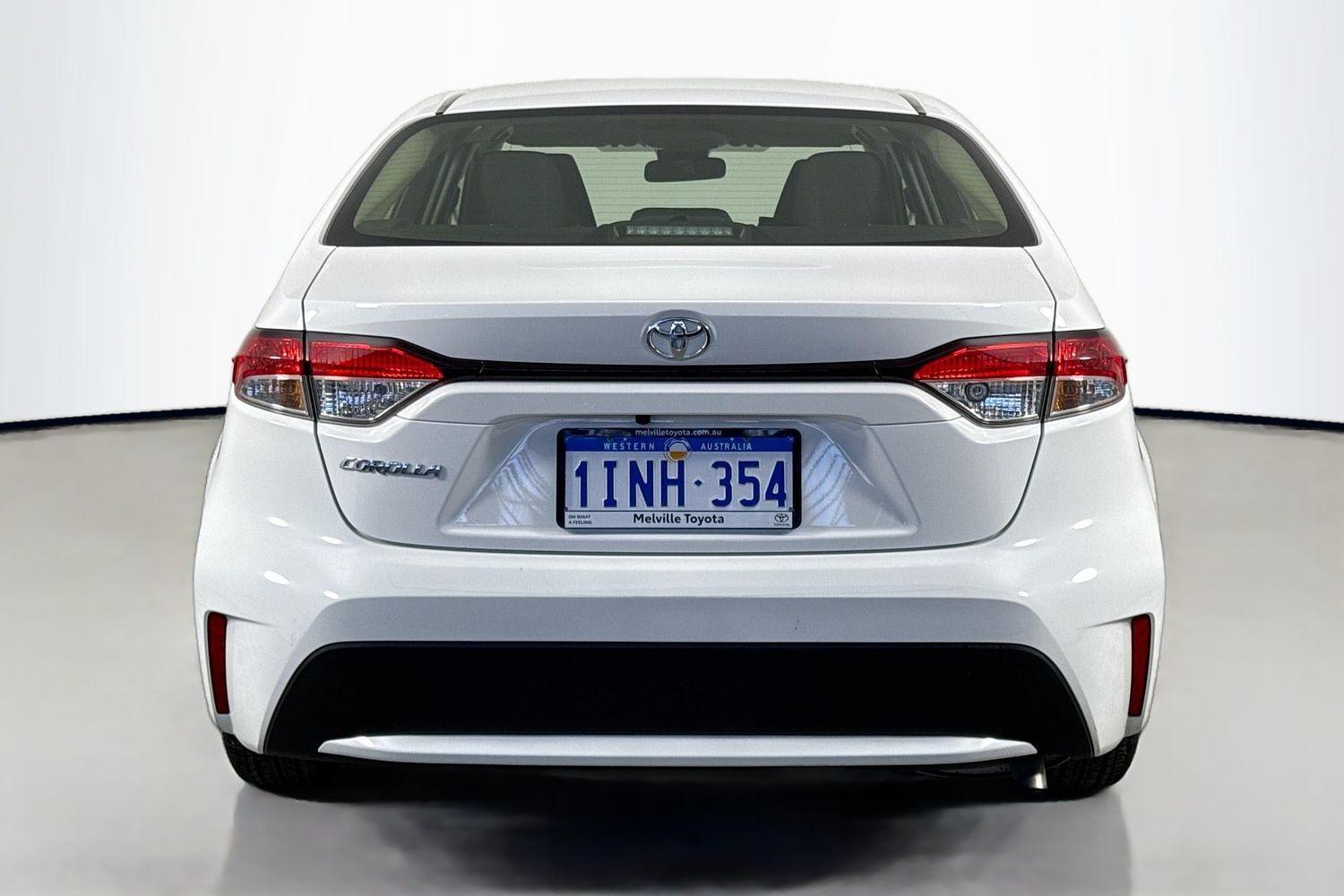 2020 Toyota Corolla Ascent Sport in White