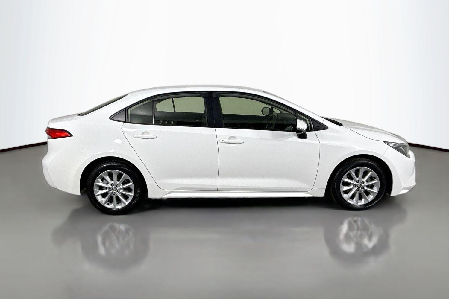 2020 Toyota Corolla Ascent Sport in White