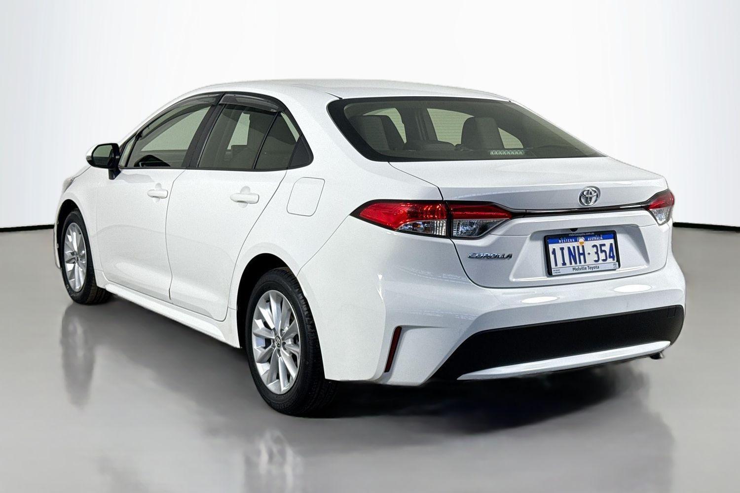 2020 Toyota Corolla Ascent Sport in White