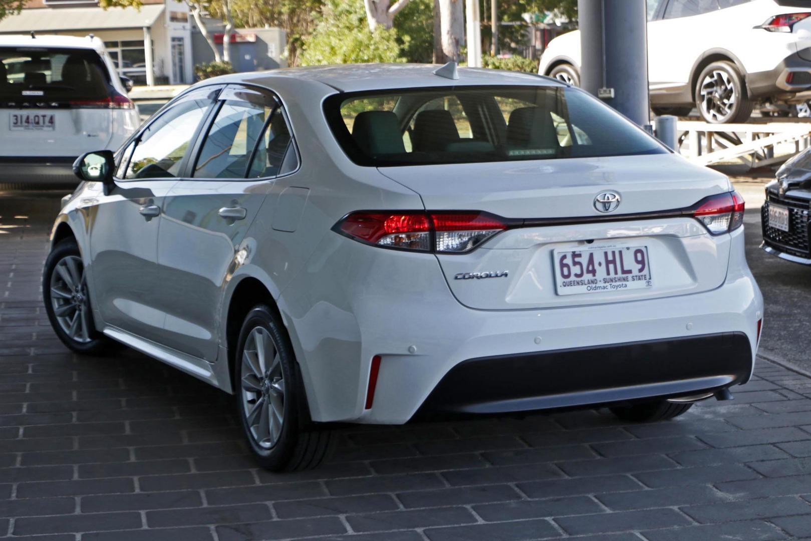 2023 Toyota Corolla Ascent Sport in White