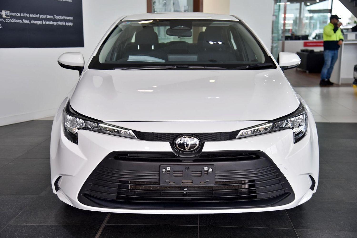 2024 Toyota Corolla Ascent Sport in White