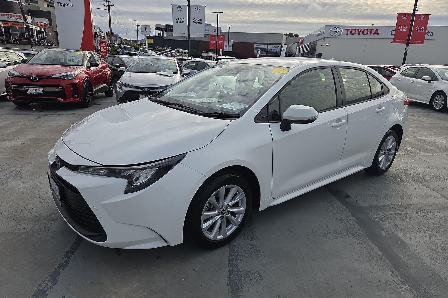 2024 Toyota Corolla Ascent Sport in White