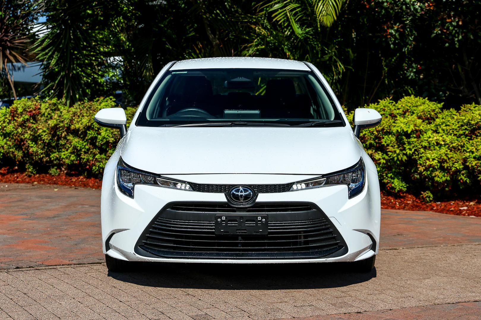 2024 Toyota Corolla Ascent Sport in White