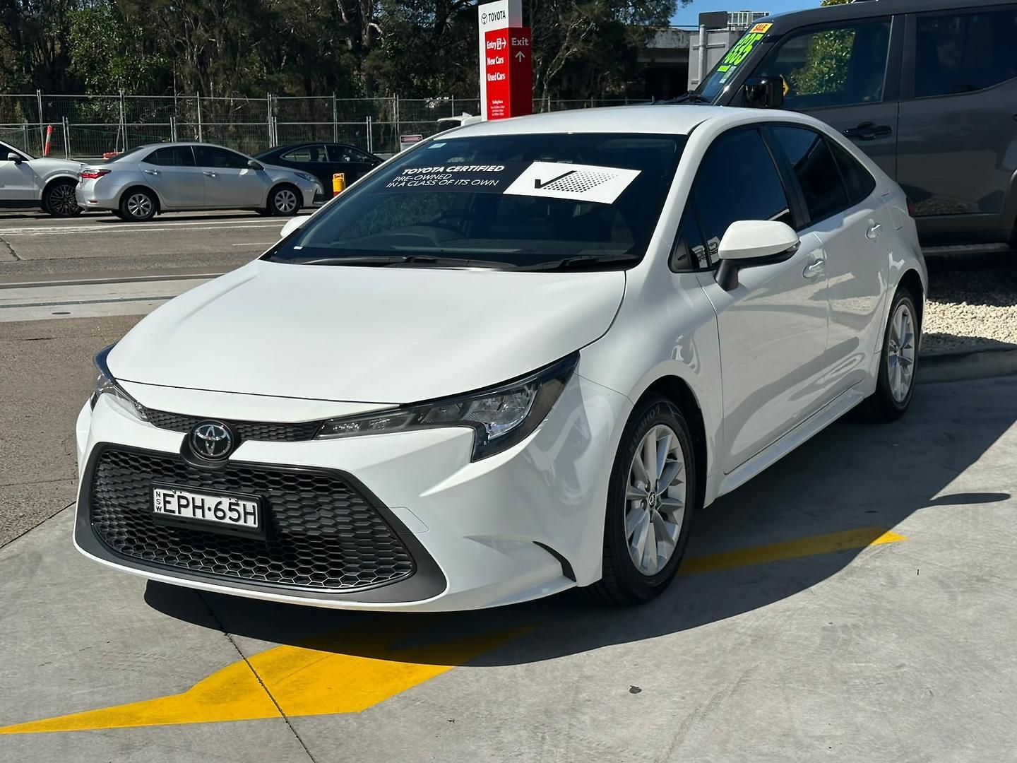 2021 Toyota Corolla Ascent Sport in White
