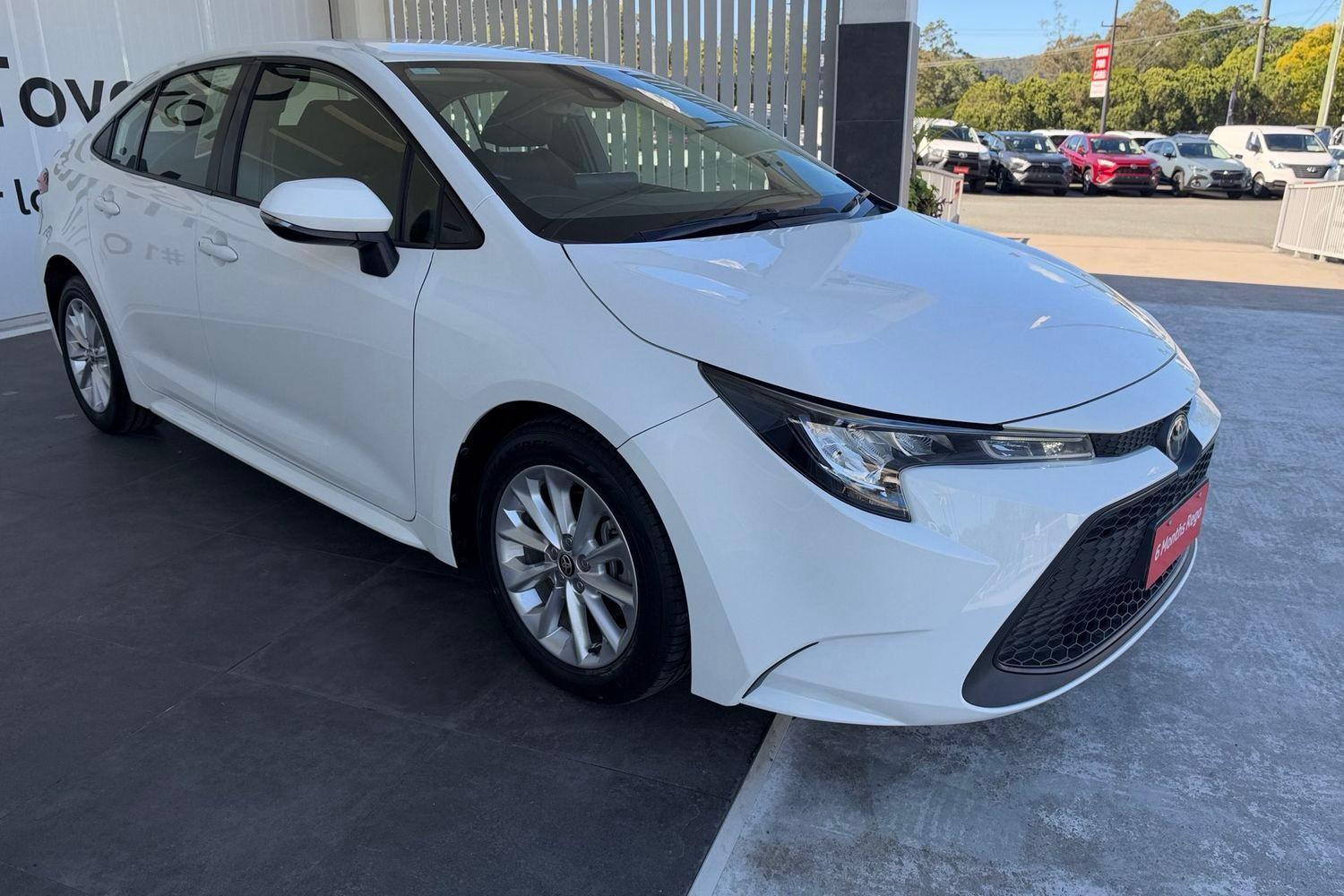 2021 Toyota Corolla Ascent Sport in White