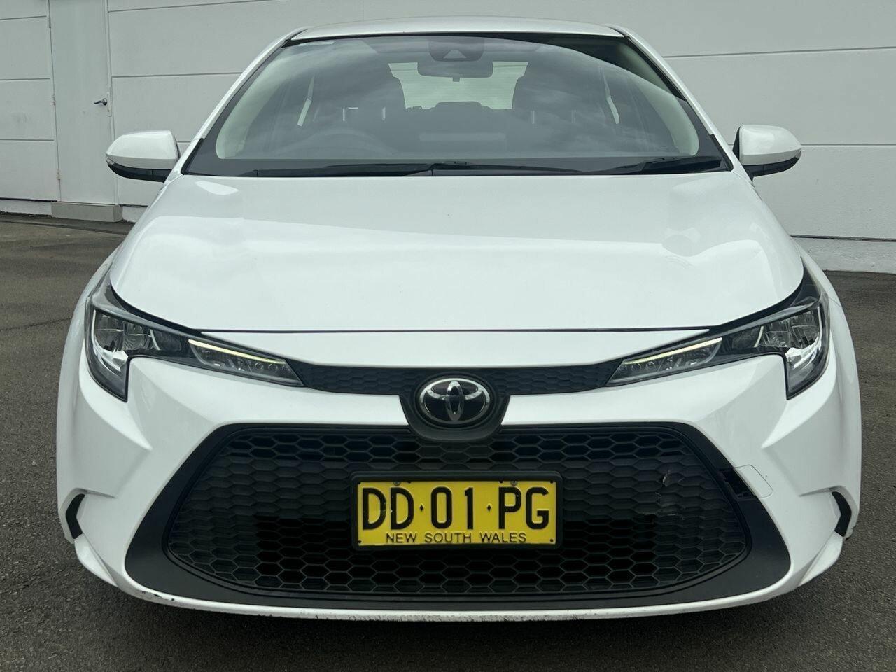2022 Toyota Corolla Ascent Sport in White