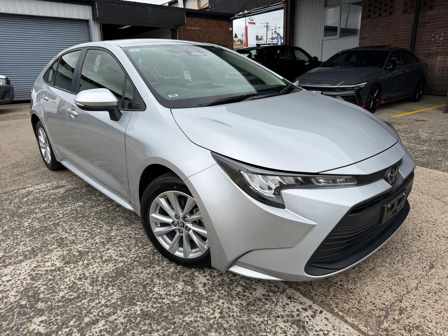 2024 Toyota Corolla Ascent Sport in Silver