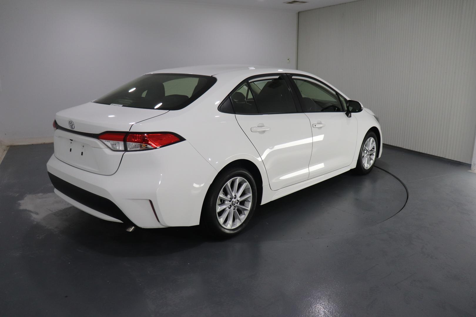 2022 Toyota Corolla Ascent Sport in White