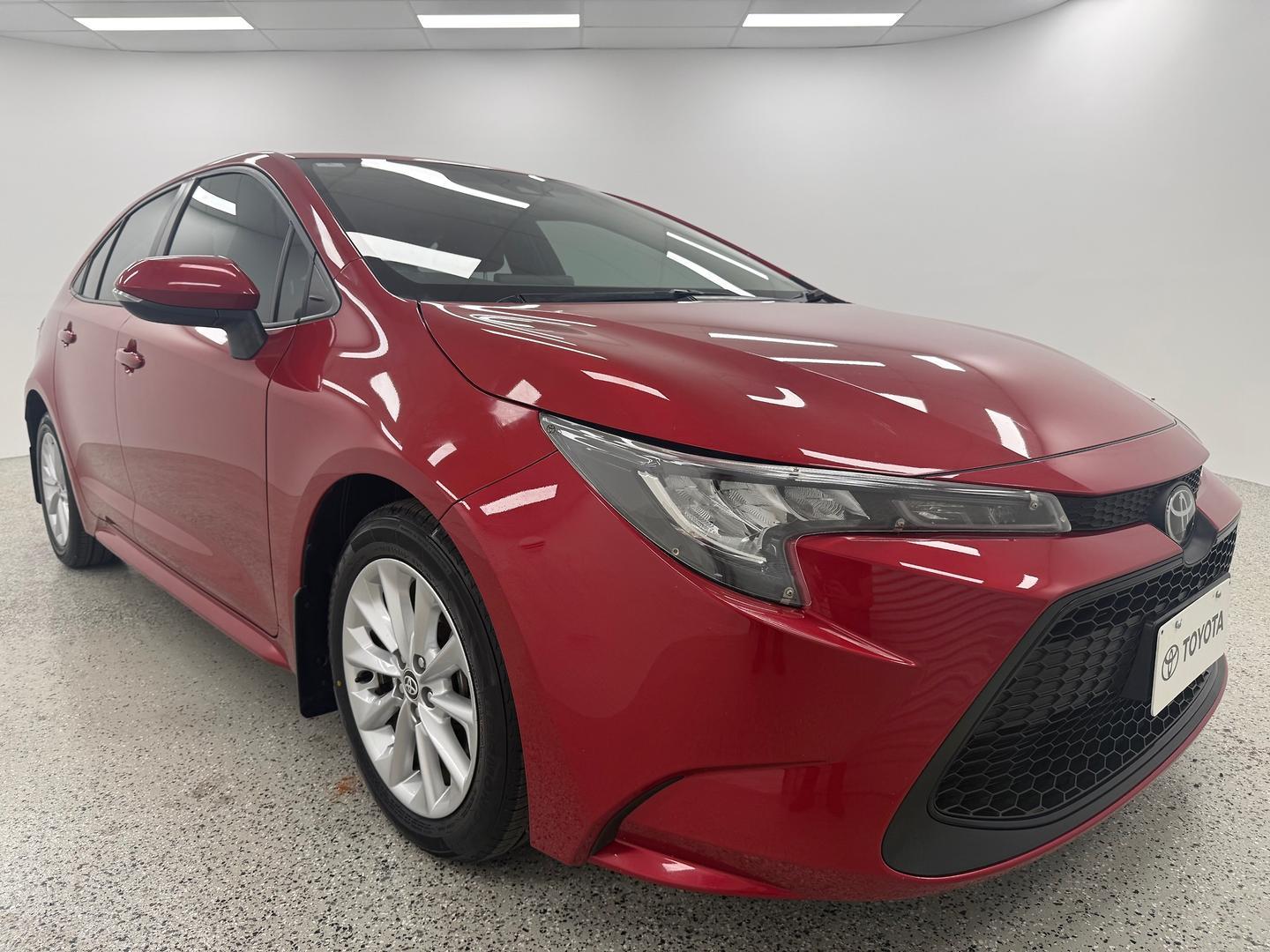 2020 Toyota Corolla Ascent Sport in Red