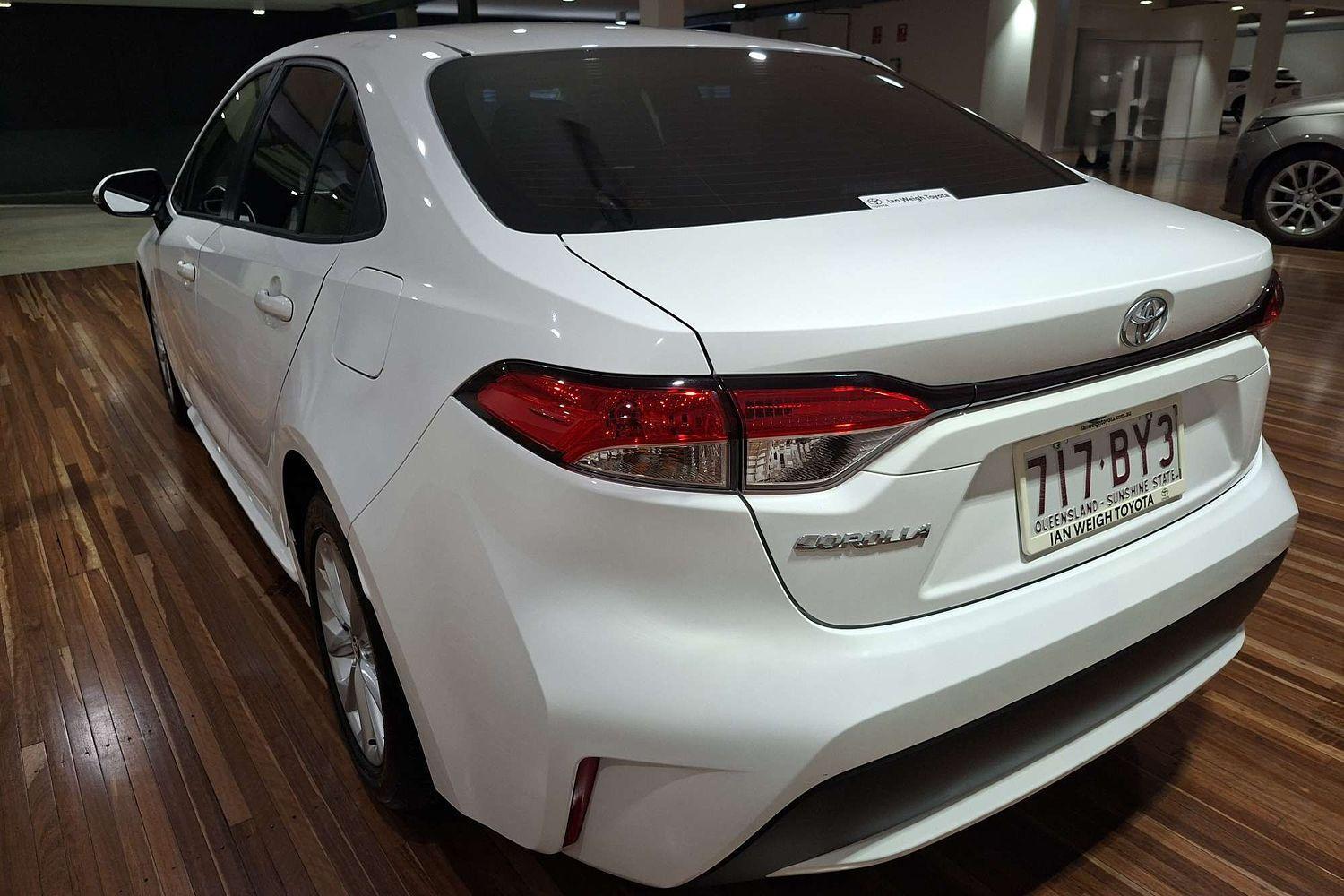 2021 Toyota Corolla Ascent Sport in White