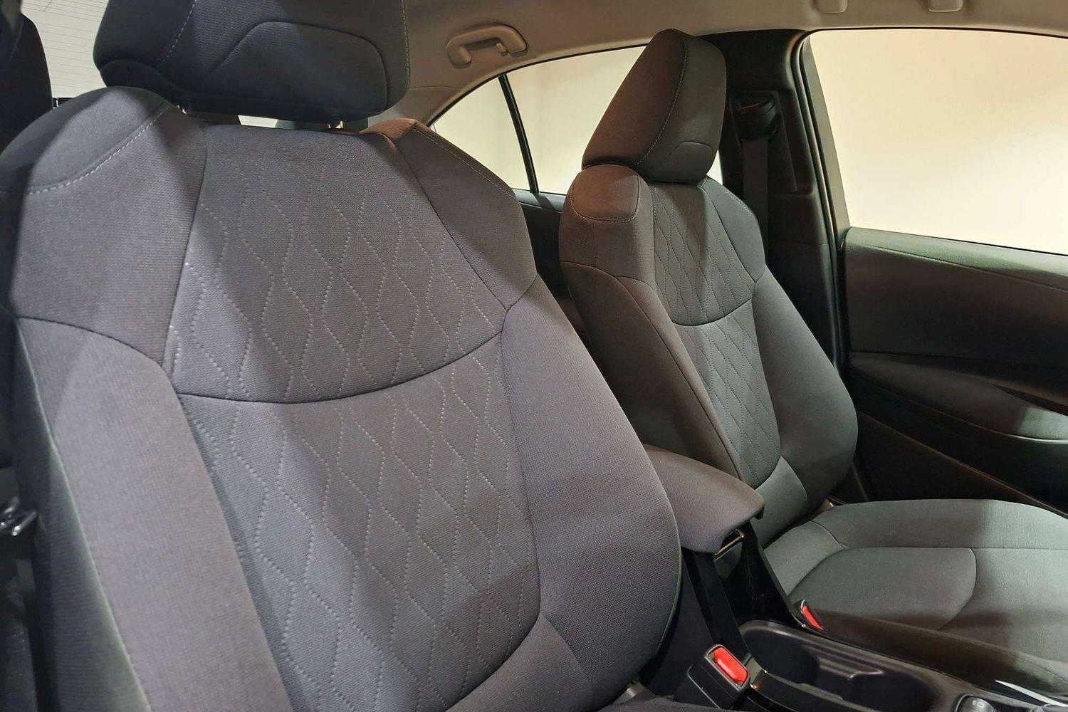 2021 Toyota Corolla Ascent Sport in White