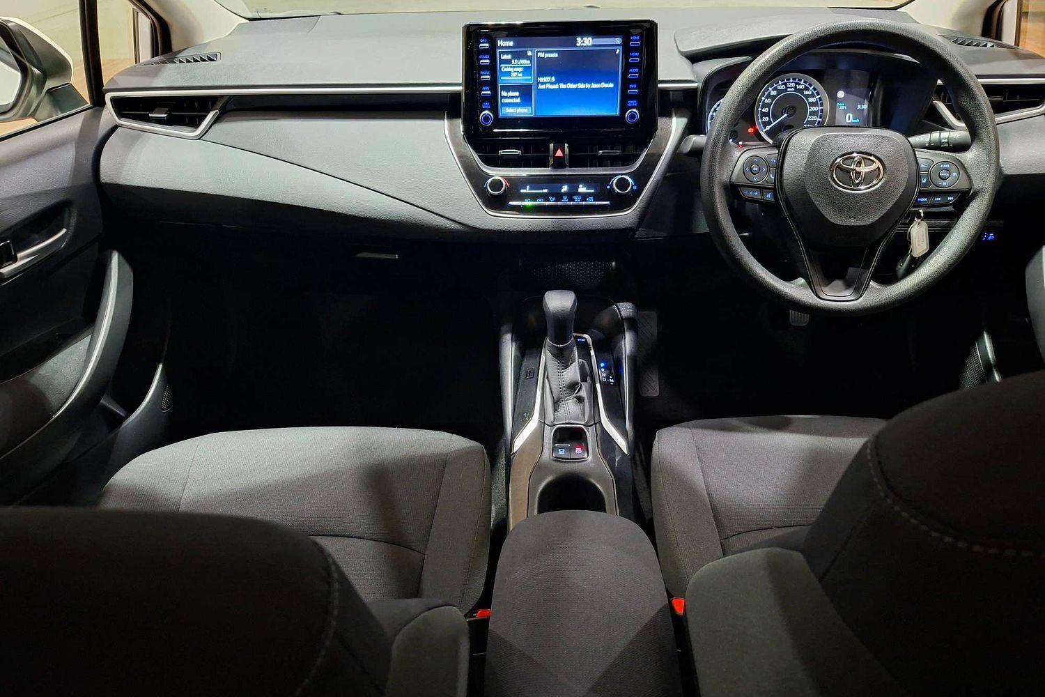 2021 Toyota Corolla Ascent Sport in White